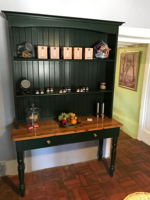 Kit Kat Cottage Heritage Accommodation Burra - Whitsundays Accommodation 1