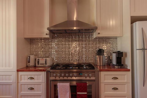 The Oaks Lilydale Accommodation - Whitsundays Accommodation 4