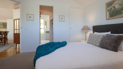Utopia Beach House - Whitsundays Accommodation 3