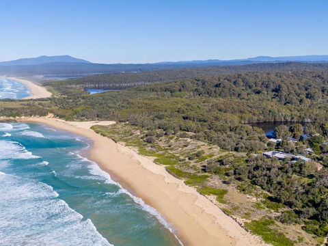 House One At Potato Point - Whitsundays Accommodation 4