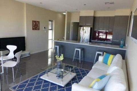 Tennyson View - Whitsundays Accommodation 7