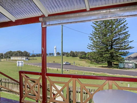 Yamba Pilot Cottage 1 Pets Welcome Close To Beach - Whitsundays Accommodation 1