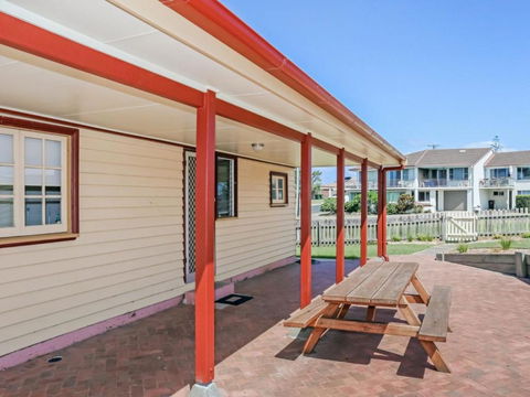 Yamba Pilot Cottage 1 Pets Welcome Close To Beach - Whitsundays Accommodation 6