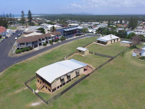 Yamba Pilot Cottage 1 Pets Welcome Close To Beach - Whitsundays Accommodation 5