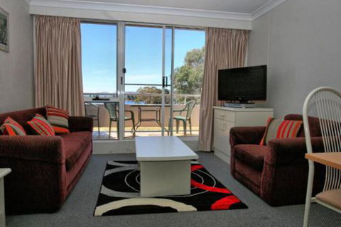 Horizons 213 / 10 Kosciuszko Road - Whitsundays Accommodation 0