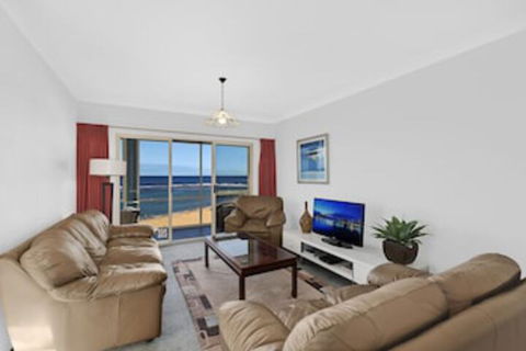 Stunning Toowoon Bay On Charlton - Whitsundays Accommodation 0