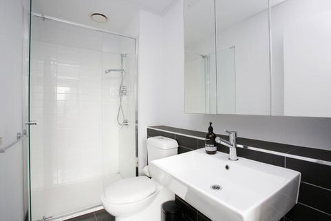Immaculate 2BR With 2 Bathroom Private Unit In CBD - Whitsundays Accommodation 3