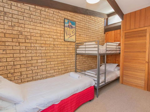 Clearview 2 / 8 Bogong Street - Whitsundays Accommodation 2