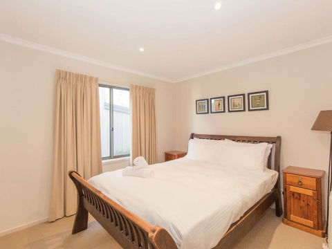 Boronia 7 / 30 Nettin Circuit - Whitsundays Accommodation 2