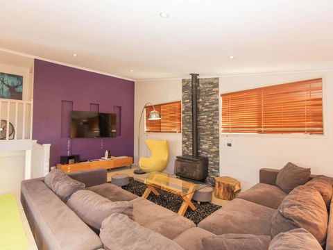 Boronia 7 / 30 Nettin Circuit - Whitsundays Accommodation 6