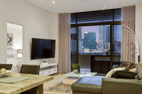The Executive Penthouse - Whitsundays Accommodation 5