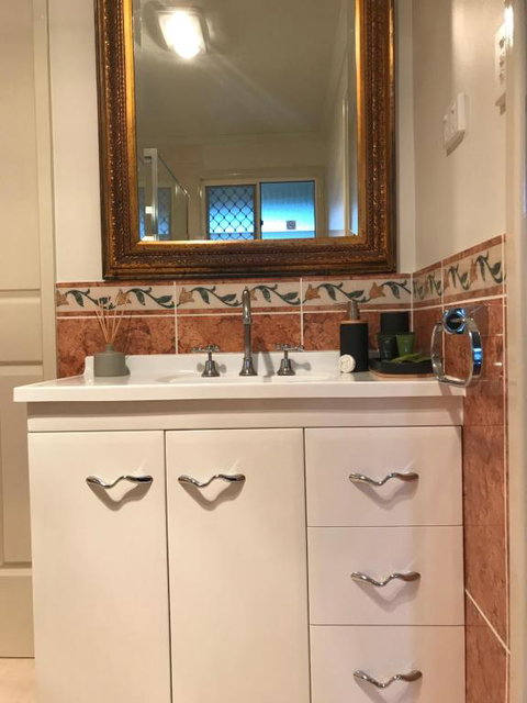 Eatons Hill Hidden Valley Retreat - Whitsundays Accommodation 3