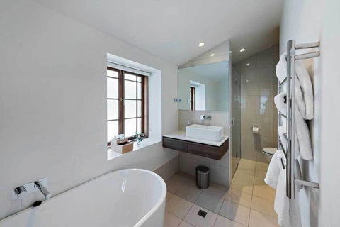 Jacobs Estate Cottage - Whitsundays Accommodation 2