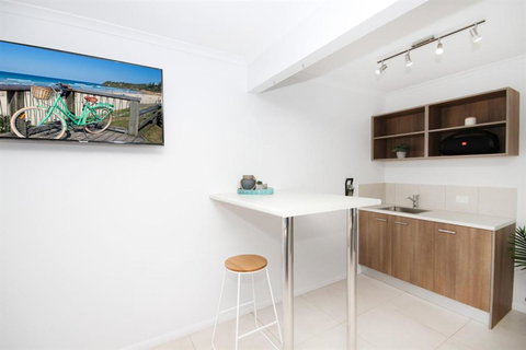 STUNNING HOME WITH SPECTACULAR VIEWS & CLOSE TO THE BEACH - Whitsundays Accommodation 5