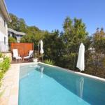 STUNNING HOME WITH SPECTACULAR VIEWS & CLOSE TO THE BEACH - Whitsundays Accommodation 1