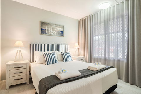 Rare Modern Unit W Private Fenced Garden Close To The Beach PC3 - Whitsundays Accommodation 6
