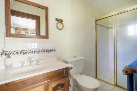 75 River Rd Tabourie Hideaway - Whitsundays Accommodation 3