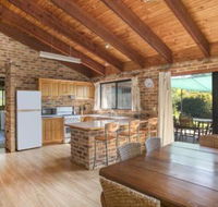 75 River Rd Tabourie Hideaway - Whitsundays Accommodation