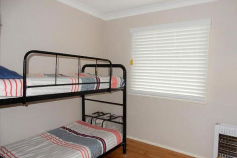 1 / 9 Donlan Rd Donlans Delight - Whitsundays Accommodation 3
