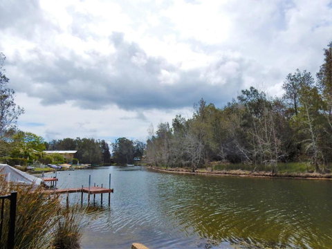 77 Lake Entrance Rd Waterfront Wonder - Whitsundays Accommodation 5