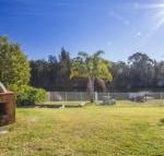 77 Lake Entrance Rd Waterfront Wonder - Whitsundays Accommodation