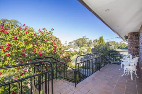 Relaxed Homely Retreat 57 Carroll Ave - Whitsundays Accommodation 5