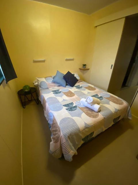 Rocks Retreat Cabin 3 Lobster - Whitsundays Accommodation 4
