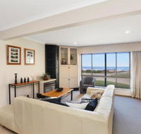 Right on the Beach at Moana - Whitsundays Accommodation
