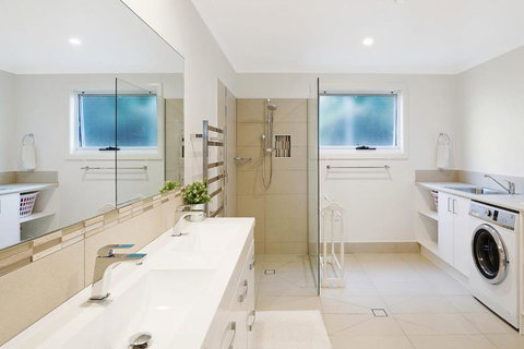 Hillcrest Views Of Wagonga - Whitsundays Accommodation 6