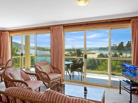 Grand Pacific 1 Unit 1 - Whitsundays Accommodation 1