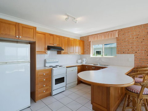 Grand Pacific 1 Unit 1 - Whitsundays Accommodation 4