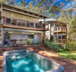 Dux Nutz - Whitsundays Accommodation
