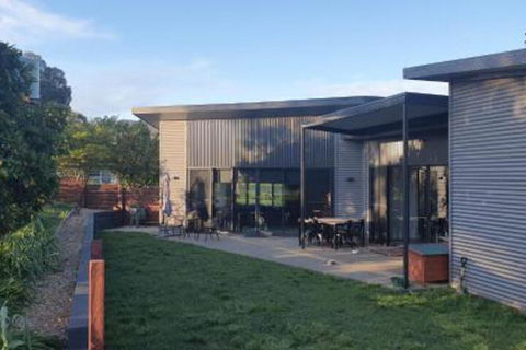 Hoof & Hound Country Escape - Whitsundays Accommodation 5