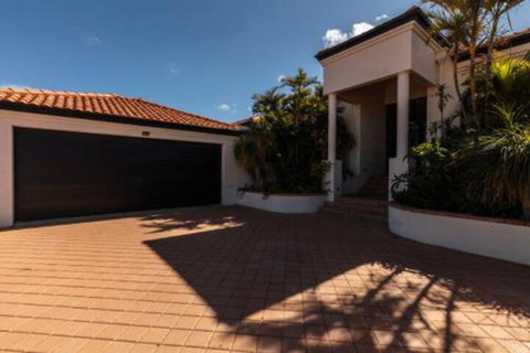 Maidstone Executive Residence - Whitsundays Accommodation 6