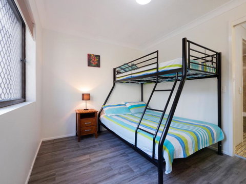 Luanda Unit 7 7a Bulcock Beach Esp Bulcock Beach - Whitsundays Accommodation 5