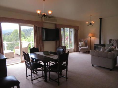 Delderfield Cottages - Whitsundays Accommodation 6