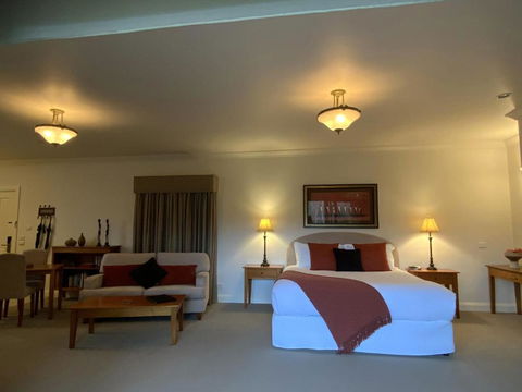 Delderfield Cottages - Whitsundays Accommodation 1