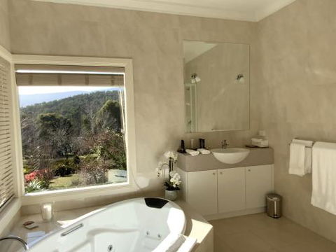 Delderfield Cottages - Whitsundays Accommodation 3