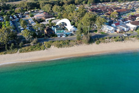 Sand Beach House Breathtaking View & Amazing Position Directly Opposite The Beach! - Whitsundays Accommodation 1