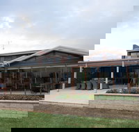 Lake House 61 Mulwala - Whitsundays Accommodation