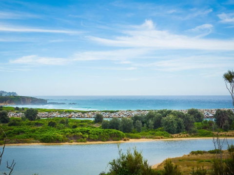 Grand Pacific 2 Unit 1 - Whitsundays Accommodation 5