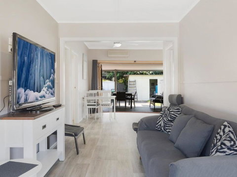 The Inlet Cottage - Whitsundays Accommodation 1