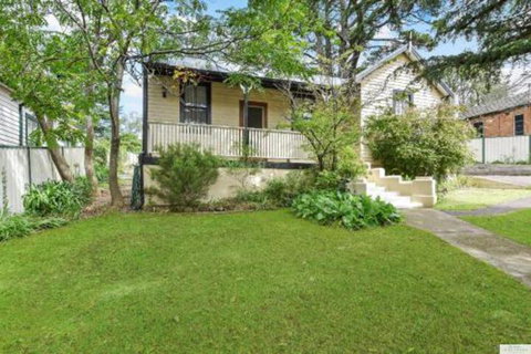 Lovel Cottage - Whitsundays Accommodation 6