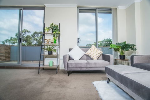 Designed Home Of Ultimate Convenience In Gordon - Whitsundays Accommodation 6
