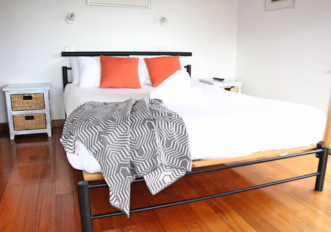 Lazy Wave Beach House - Whitsundays Accommodation 5