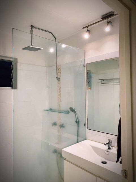 Holiday Rental Huge House With Beach Views - Whitsundays Accommodation 1