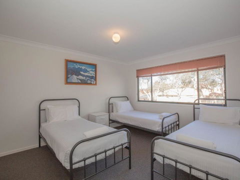 Chalet De Neige - Whitsundays Accommodation 4