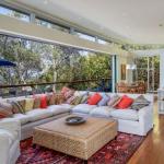 ARGYLL MOLLYMOOK Absolute Waterfront - Whitsundays Accommodation 0