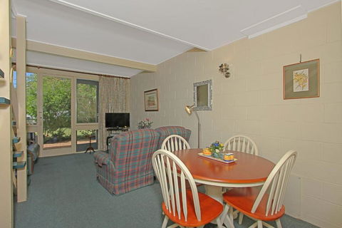 Mitchell Parade 3 / 11 13 - Whitsundays Accommodation 4