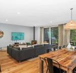 Pandanas Apartments 15A Mollymook Beach - Whitsundays Accommodation